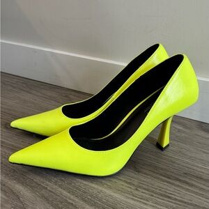 Spring stiletto heels